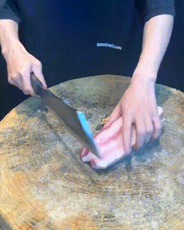 1748338318493598.gif